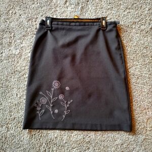 💥 3/$20 French Connection Size 8 Brown Skirt Pink Floral Embroidery!
